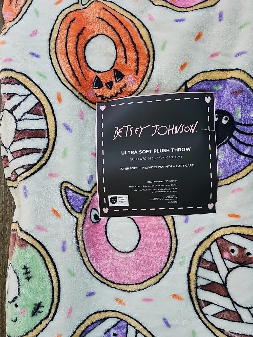 Betsey Johnson Halloween Themed Donuts Mummies Soft Throw Blanket BJ 50
